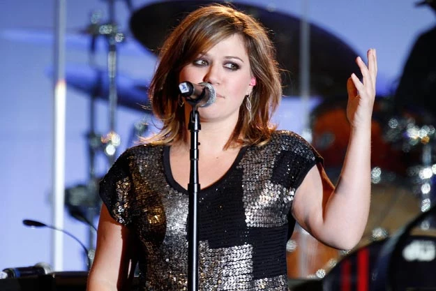 Kelly-Clarkson Kelly Clarkson