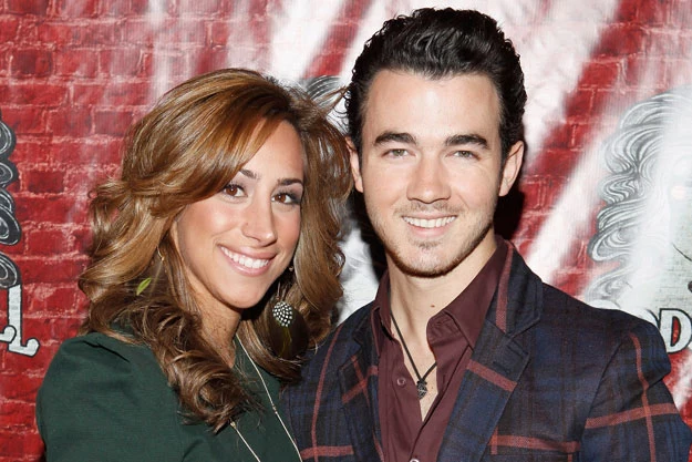 kevin jonas et danielle deleasa leur rencontre