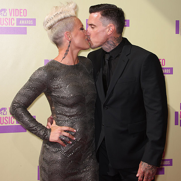 Pink Carey Hart Kissing