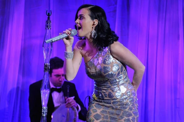 Katy Perry Unicef Snowflake Ball Katy Perry Unicef Snowflake Ball