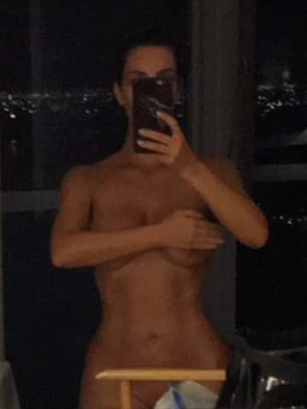 Kim Kardashing Naked 101