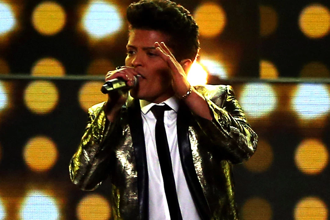 Bruno Mars Announces New ’24k Magic’ Single