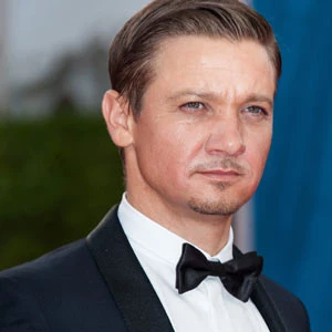 Before They Were Famous: Jeremy Renner