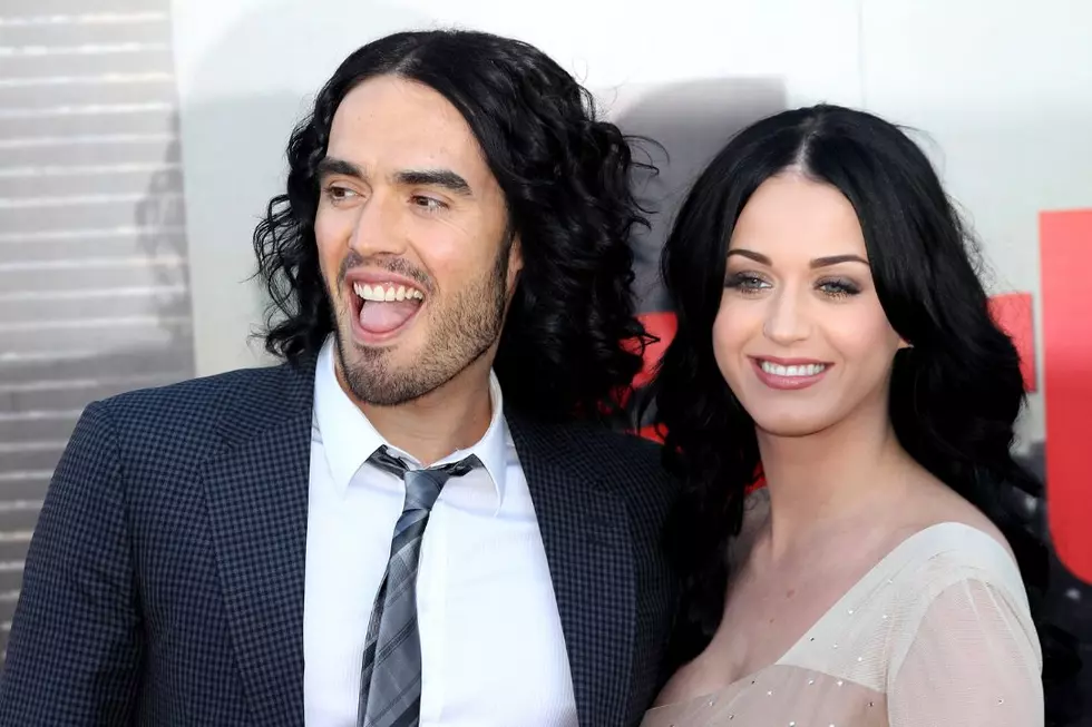 Katy Perry Signed Her Divorce Papers With a Smiley Face