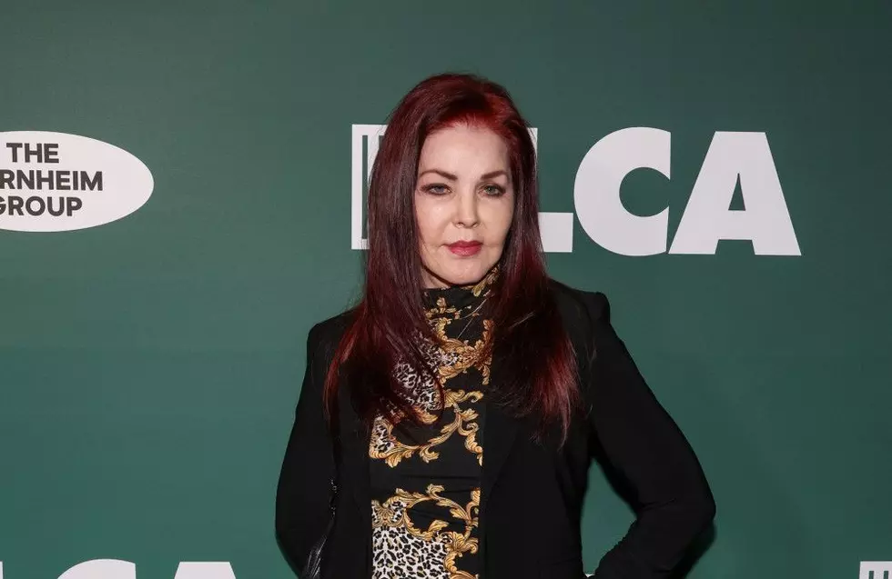 Priscilla Presley Didn’t See Elvis Live Until After They Were Married: ‘Fans Were Going Nuts…’